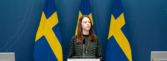 Jämställdhetsminister Åsa Lindhagen talar vid en pressträff. Foto: Ninni Andersson/Regeringskansliet
