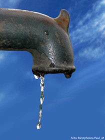 Kran som droppar vatten. Foto: Mostphotos/Paul_M.
